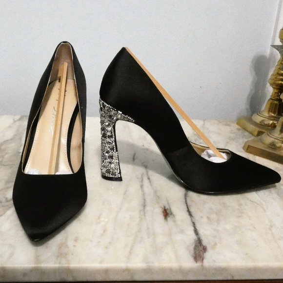 Will Sell!! Betsey Johnson Women's Corie Pump, Black Satin Block Heel, 8  M - Picture 11 of 11